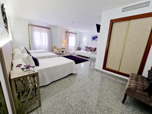 Suite Familiar del hotel Plaza Del Castillo. Foto 3