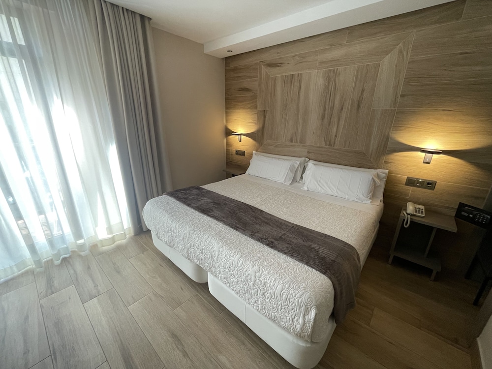 Habitación estándar, 2 camas individuales del hotel Castilla Guerrero. Foto 6