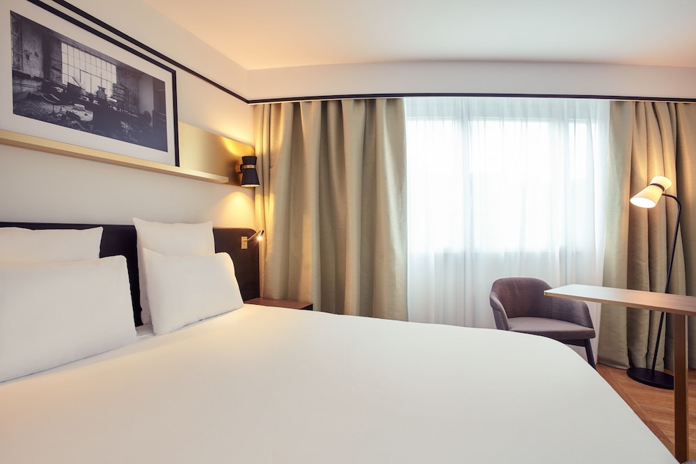 Habitación clásica, 1 cama doble del hotel Mercure Paris Saint-ouen. Foto 1