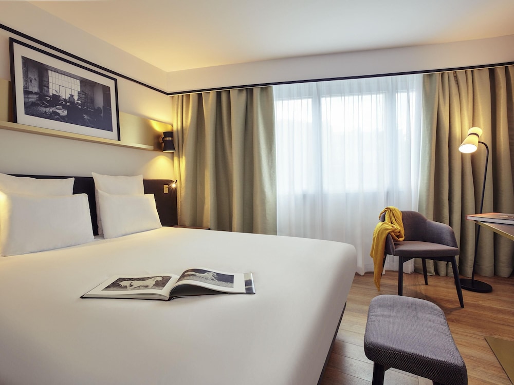 Habitación superior, 1 cama doble del hotel Mercure Paris Saint-ouen. Foto 2