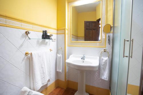 Habitación Doble Superior del hotel Soho Boutique Palacio San Gabriel. Foto 6