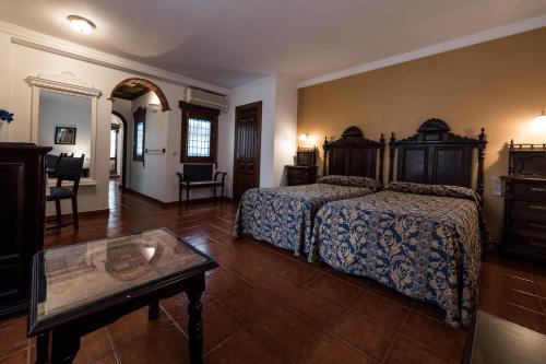 Habitación Triple del hotel Soho Boutique Palacio San Gabriel. Foto 2