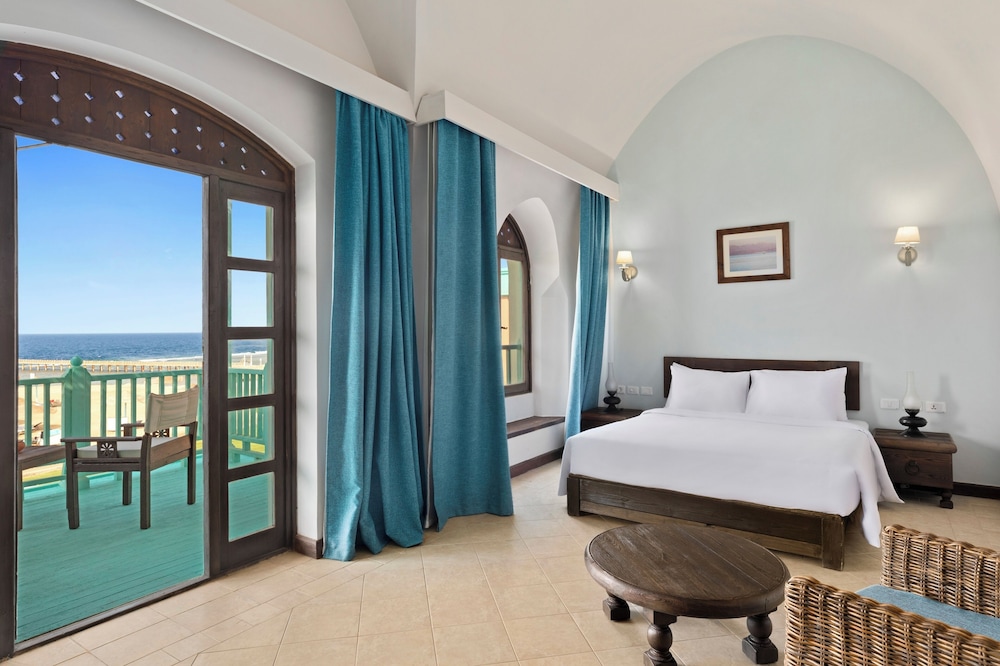 Habitación con Vistas al Mar - Cama Queen del hotel Swissôtel Resort El Quseir