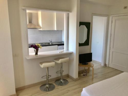 Estudio Superior del hotel Bruja. Foto 9