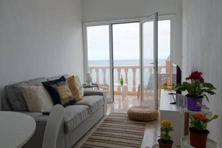 Apartamento Balcón o Terraza Con Cocina 1 Cama king 1 habitación Sofá Cama incluido del hotel Rocamar. Foto 2