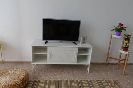 Apartamento Balcón o Terraza Con Cocina 1 Cama king 1 habitación Sofá Cama incluido del hotel Rocamar. Foto 4