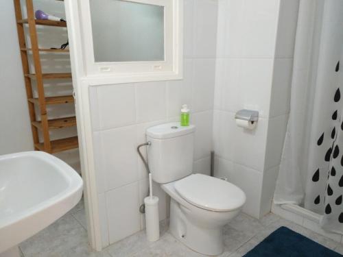 Apartamento Balcón o Terraza Con Cocina 1 Cama king 1 habitación Sofá Cama incluido del hotel Rocamar. Foto 9