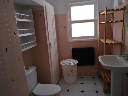 Apartamento de 1 dormitorio con balcón y vistas al mar del hotel Rocamar. Foto 6