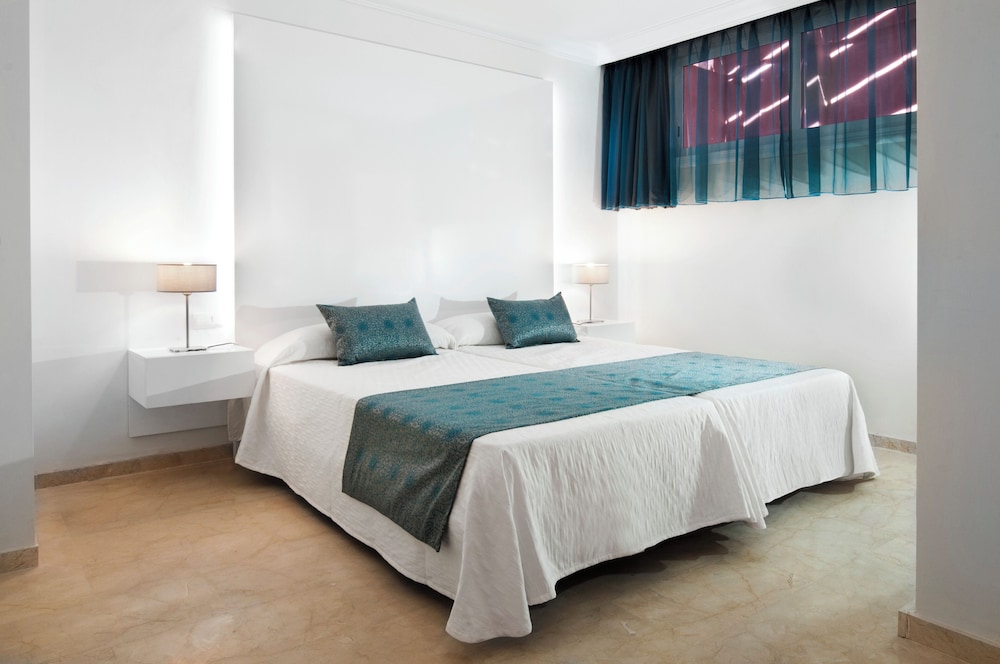 Apartamento Balcón o Terraza 1 habitación 2 Camas individuales del hotel Kn Panoramica Heights. Foto 2