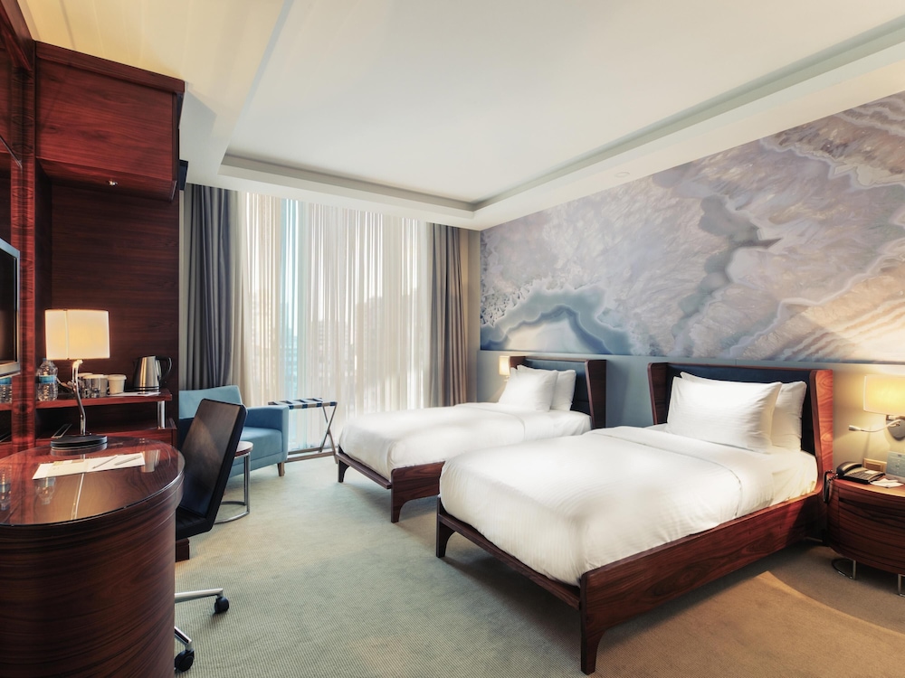Habitación de categoría superior con 2 camas individuales del hotel Mercure Istanbul Umraniye