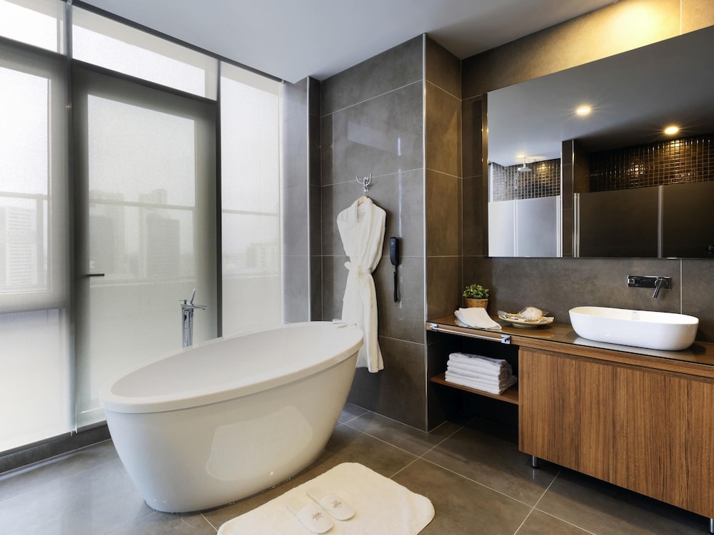 Junior Suite con Terraza del hotel Mercure Istanbul Umraniye. Foto 2