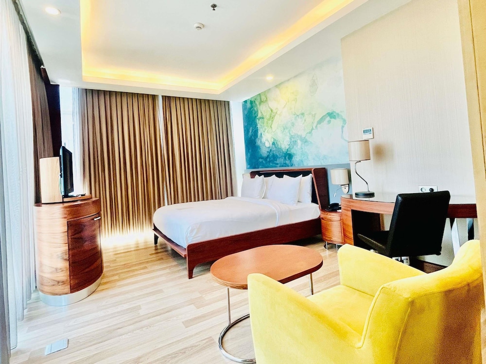 Junior Suite con Terraza del hotel Mercure Istanbul Umraniye. Foto 8