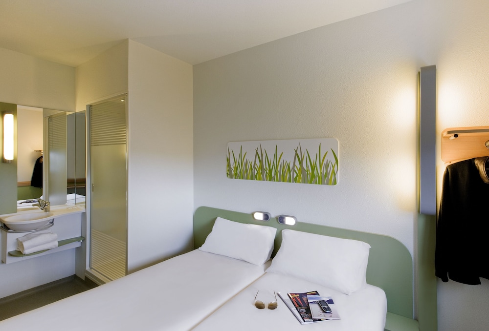 Habitación, 2 camas individuales del hotel Ibis Budget Alicante. Foto 2