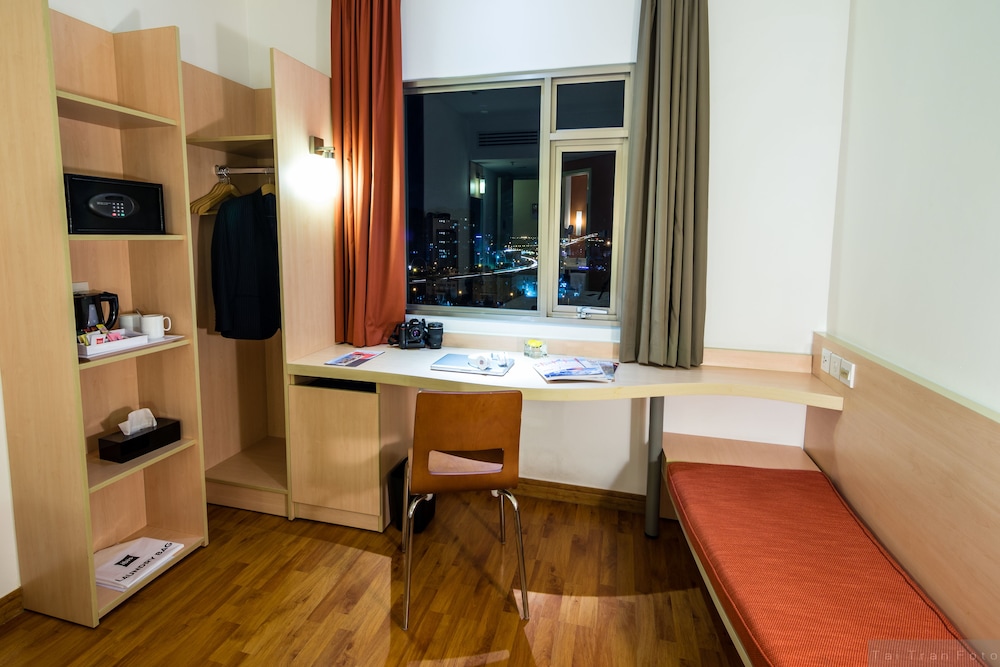 Habitación Estándar con 1 Cama Queen del hotel Ibis Saigon South. Foto 5