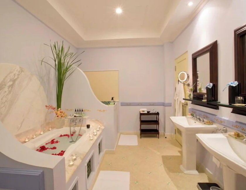 Suite Vista Mar Lujo Balcón o Terraza 1 Cama king Con Vistas del hotel La Veranda Resort Phu Quoc - Mgallery. Foto 9