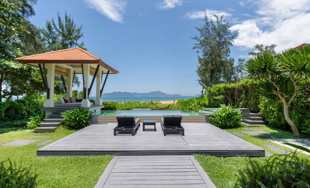 Beach Pool Villa del hotel Banyan Tree Lang Co
