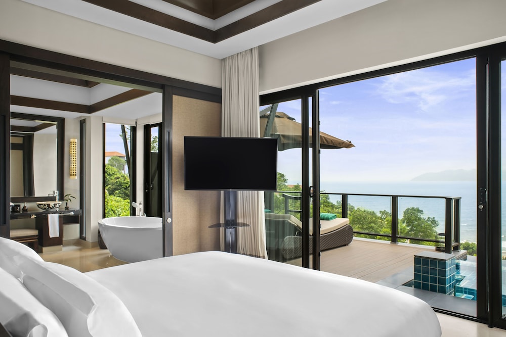 Three Bedroom Seaview Hill Villa with Heated Pool del hotel Banyan Tree Lang Co. Foto 1