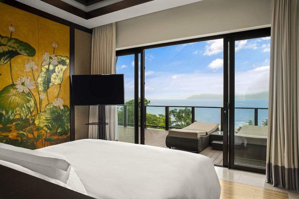 Three Bedroom Seaview Hill Villa with Heated Pool del hotel Banyan Tree Lang Co. Foto 2