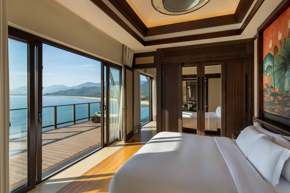 Three Bedroom Seaview Hill Villa with Heated Pool del hotel Banyan Tree Lang Co. Foto 4
