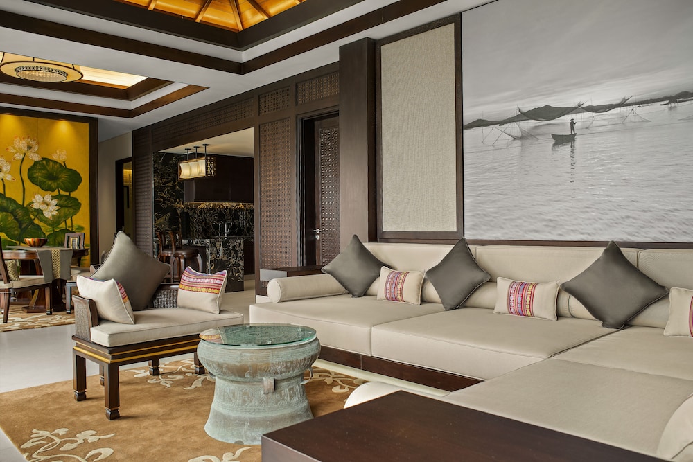 Three Bedroom Seaview Hill Villa with Heated Pool del hotel Banyan Tree Lang Co. Foto 9