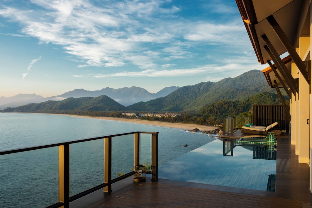 Three Bedroom Oceanview Pool Villa del hotel Banyan Tree Lang Co. Foto 11