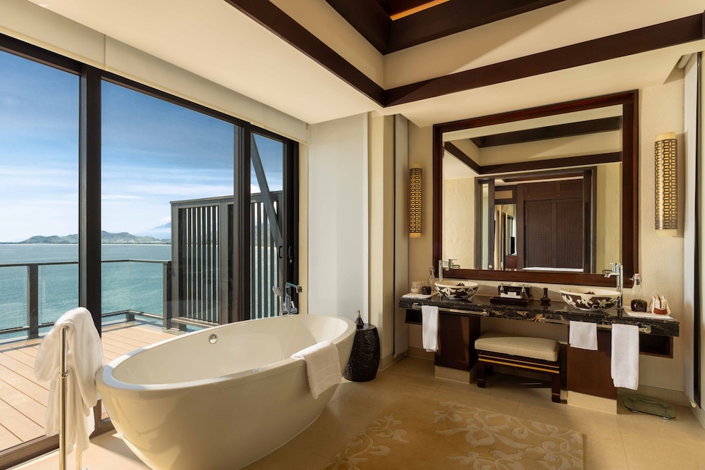 Three Bedroom Oceanview Pool Villa del hotel Banyan Tree Lang Co. Foto 15