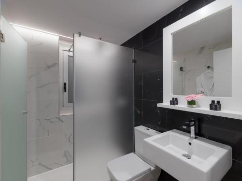 Apartamento de lujo de 3 dormitorios con bañera de hidromasaje y vistas al mar del hotel Royal Sun Resort. Foto 11