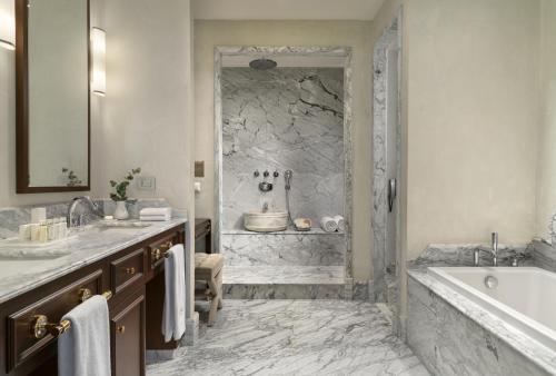 Suite Junior del hotel Barcelo Istanbul. Foto 5