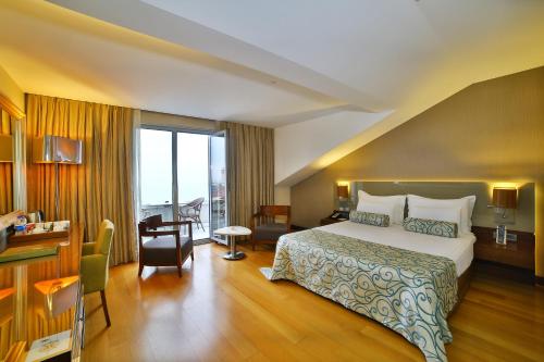 Habitación Doble con balcón y vistas al mar del hotel Innova Sultanahmet Istanbul. Foto 1