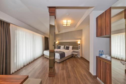 Suite Familiar del hotel Golden Royal and Spa. Foto 11