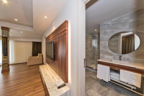 Suite Familiar del hotel Golden Royal and Spa. Foto 16