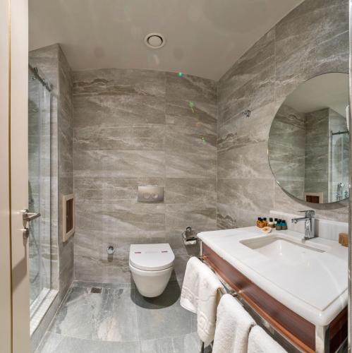 Habitación Doble Económica del hotel Golden Royal and Spa. Foto 4