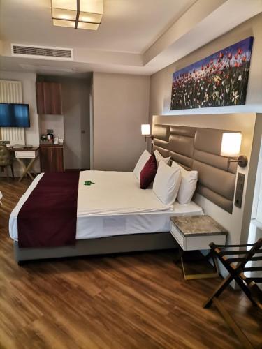 Suite Superior con vistas al mar del hotel Golden Royal and Spa. Foto 12