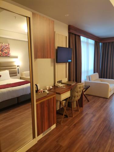 Suite Junior del hotel Golden Royal and Spa. Foto 9
