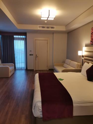 Suite Junior del hotel Golden Royal and Spa. Foto 16