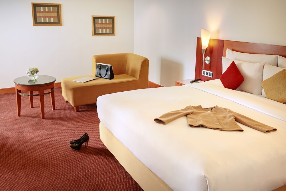 Executive Deluxe con 1 cama King del hotel Mercure Jakarta Kota. Foto 2