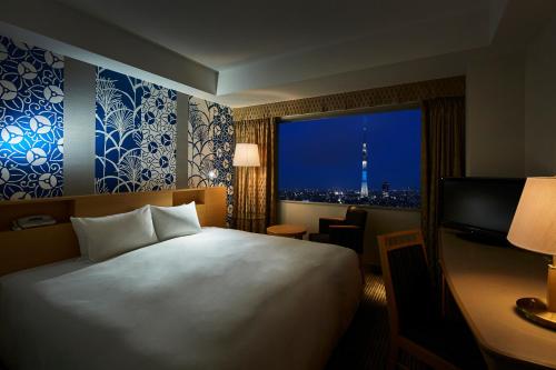 Habitación Doble Superior con vistas a la Tokyo Skytree - No fumadores del hotel Tobu Levant Tokyo. Foto 2