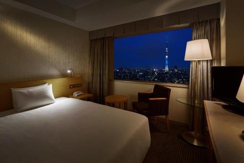 Habitación Individual Estándar con vistas a la torre Skytree de Tokio - No fumadores del hotel Tobu Levant Tokyo. Foto 3