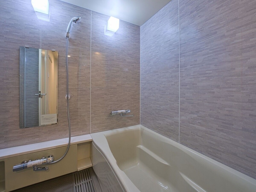 Habitación Deluxe con 2 camas individuales, no fumadores (2023 Renewal) del hotel Villa Fontaine Tokyo - Otemachi. Foto 5