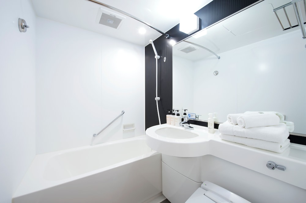 Habitación superior con 2 camas individuales, no fumadores del hotel Villa Fontaine Tokyo - Otemachi. Foto 3