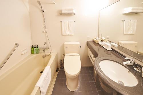 Habitación Doble - No fumadores - 2 camas del hotel Sotetsu Fresa Inn Higashi Shinjuku. Foto 4