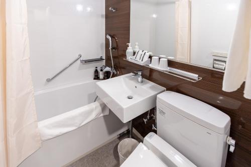 Habitación Doble Confort para no fumadores del hotel Rose Garden Shinjuku. Foto 4