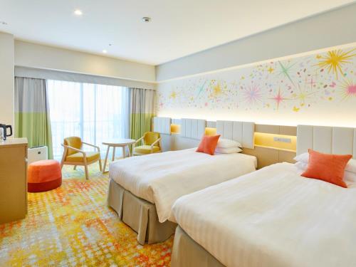 Habitación Doble Superior Rainbow con vistas al parque o a la bahía - 2 camas individuales - Plantas 7 - 10 - No fumadores del hotel Grand Nikko Tokyo Bay Maihama. Foto 2