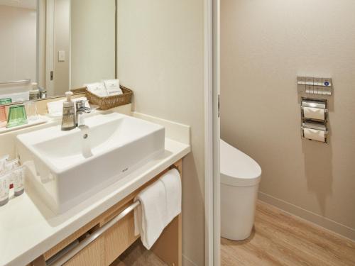 Habitación Doble Superior Rainbow con vistas al parque o a la bahía - 2 camas individuales - Plantas 7 - 10 - No fumadores del hotel Grand Nikko Tokyo Bay Maihama. Foto 3