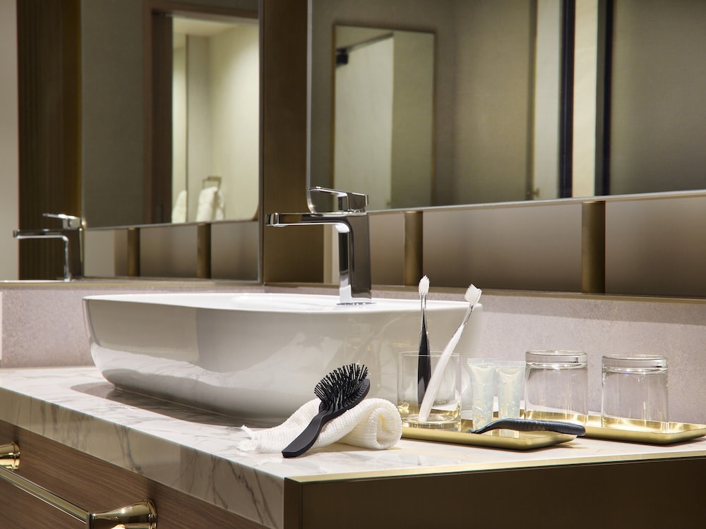 Habitación Deluxe, no fumadores (40sqm, King,separate bath and toilet) del hotel Villa Fontaine Grand Tokyo - Roppongi. Foto 5