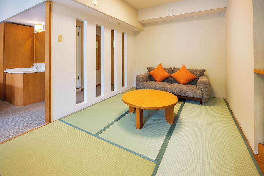 Habitación triple, no fumadores del hotel Yumoto Fujiya. Foto 2