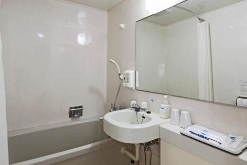 Habitación Económica con 2 camas individuales - No fumadores del hotel Comfort Osaka Shinsaibashi. Foto 3