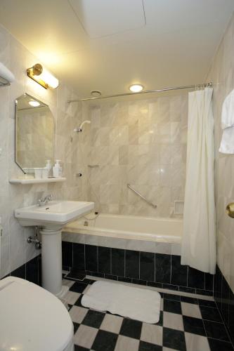 Habitación Doble Superior para no fumadores - 2 camas del hotel Monterey Osaka. Foto 2
