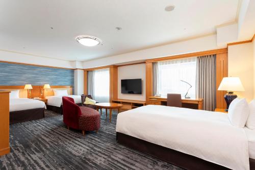 Habitación Triple Deluxe del hotel Nikko Kansai Airport. Foto 3