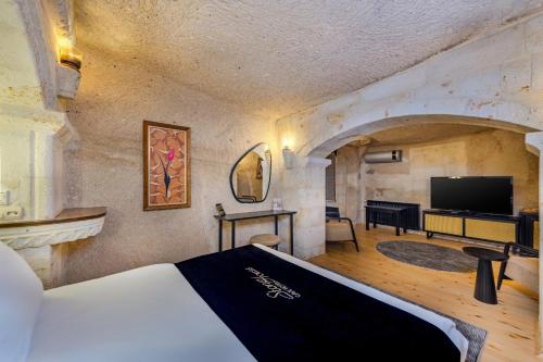 Habitación Cueva del hotel Stone House Cave. Foto 3